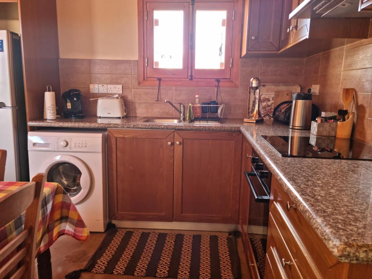 Fontana Traditional House Anarita Экстерьер фото