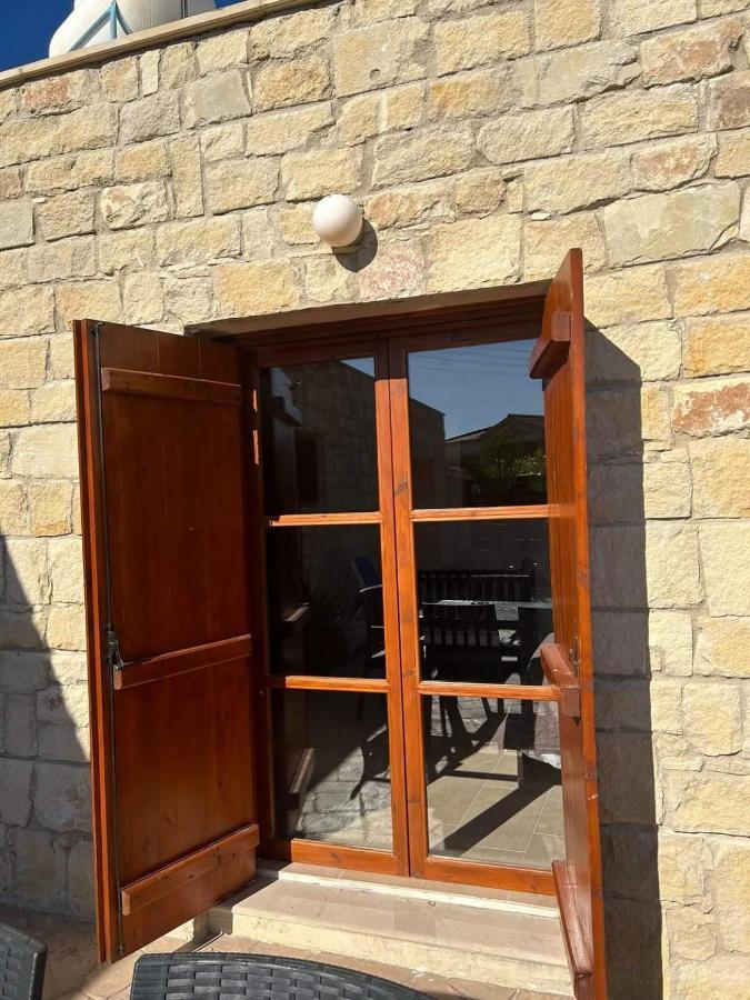 Fontana Traditional House Anarita Экстерьер фото