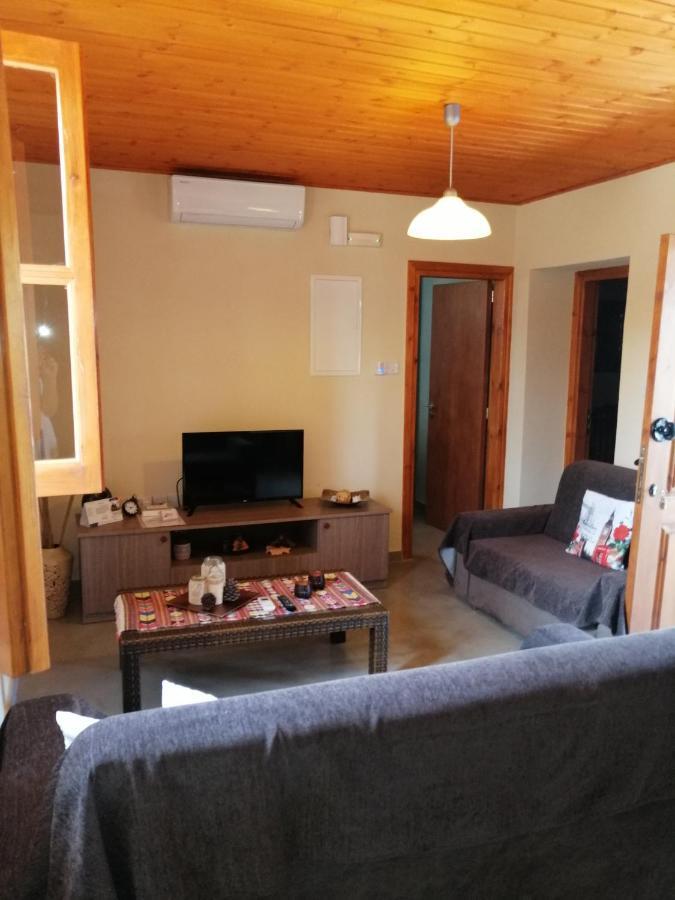 Fontana Traditional House Anarita Экстерьер фото