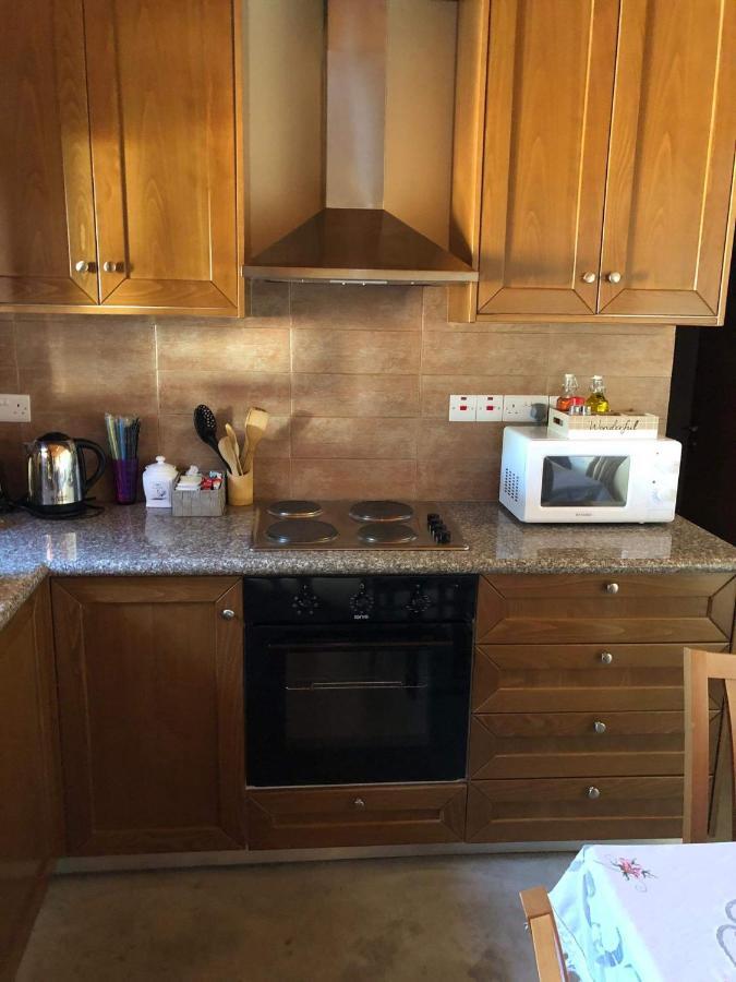 Fontana Traditional House Anarita Экстерьер фото